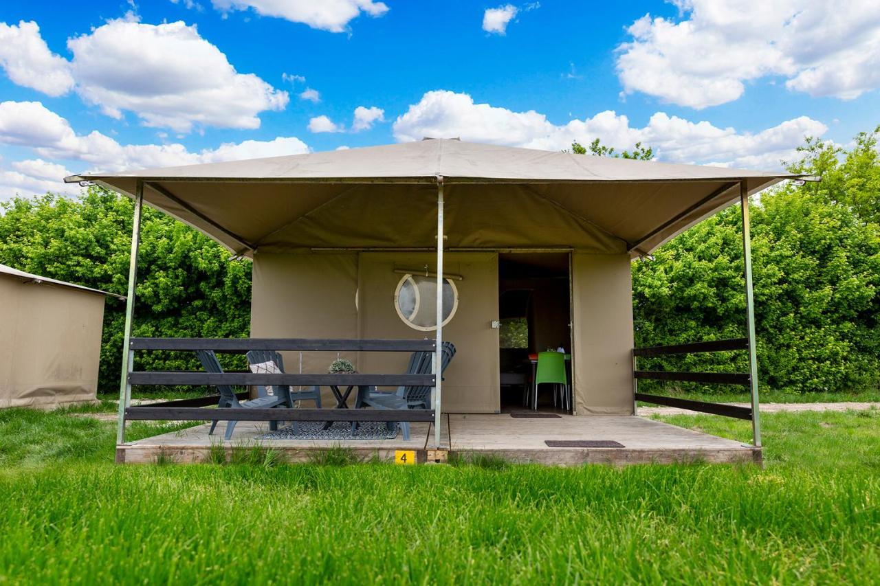 Boerderij Camping Nixhoeve Genderen Екстер'єр фото